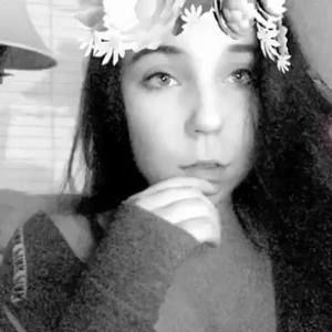 Meet your Posher, Leah